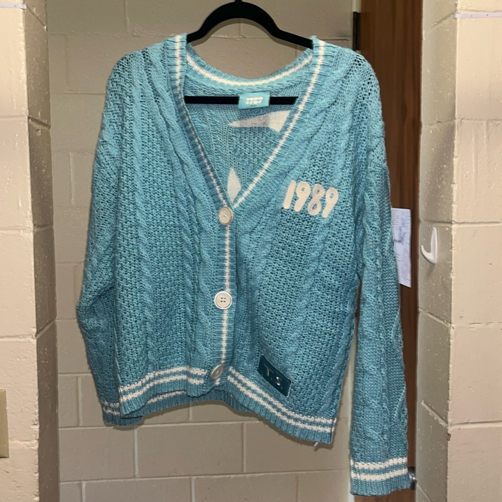 Taylor Swift 1989 Official Cardigan